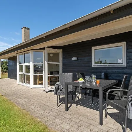 بيت للعطل Pet Friendly Home In Tarm With Sauna Tarm